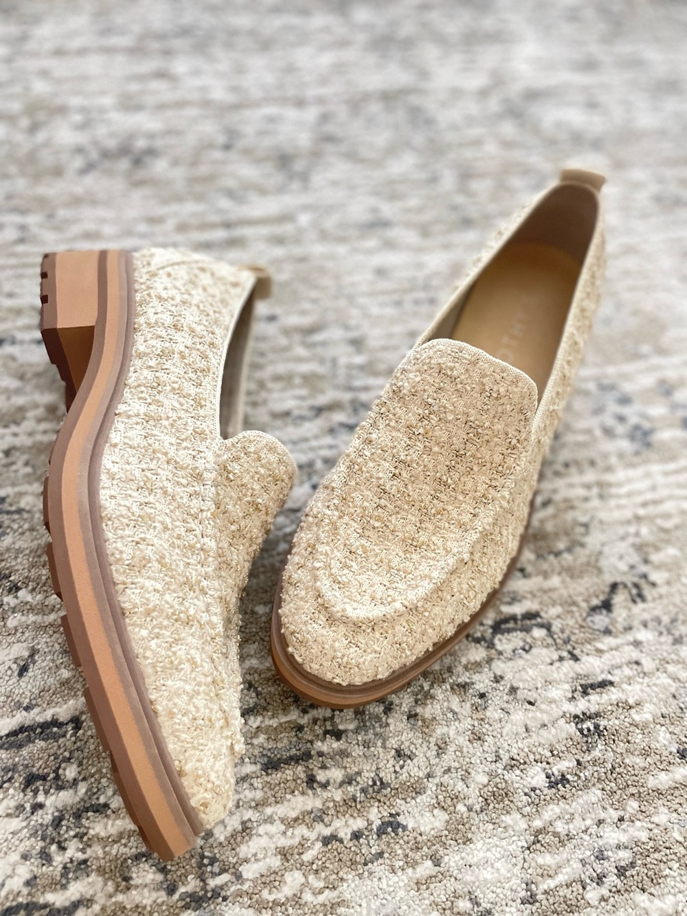 Rothys The Lug Loafer Slip-On Snowcap Boucle Shoes Size 9 Worn Once